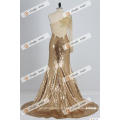Um ombro de manga comprida de ouro Sequins Evening Dress See Through Back High Split Evening Gown